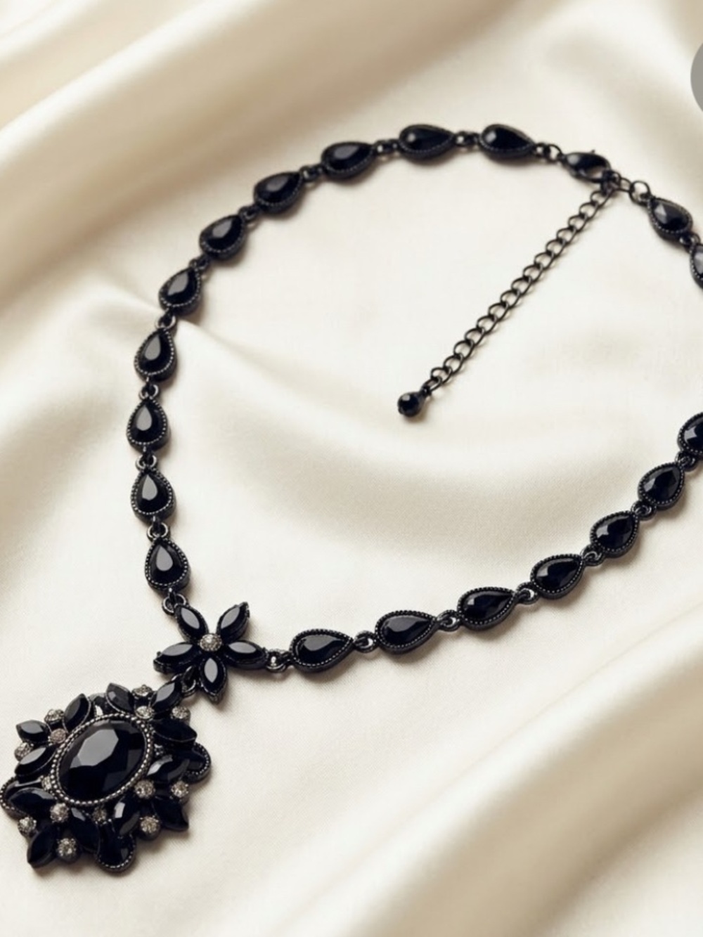 Black Teardrop Pendant Necklace - Women Jewelry